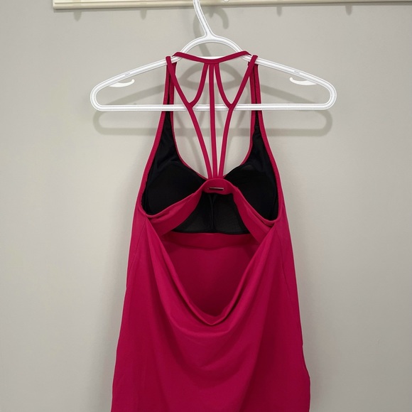 track and field brand - Picture 2 of 2